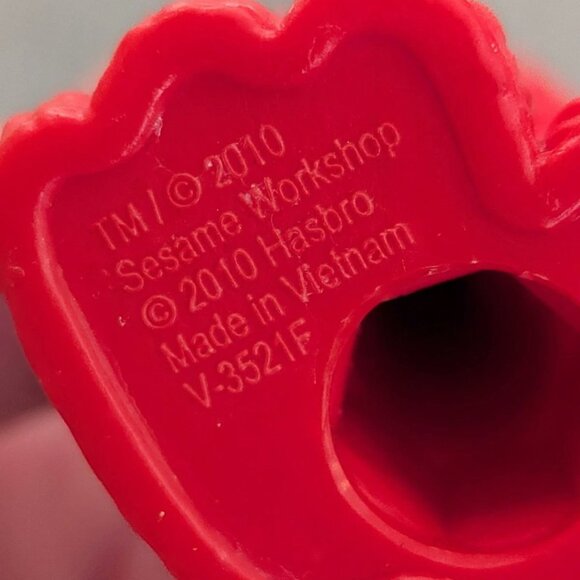 Sesame Street Workshop Elmo Action Figure blue Backpack 2010 Cake Topper - Picture 4 of 4